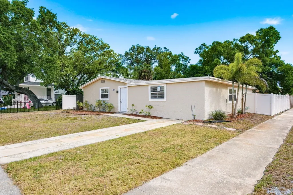4438 W Wyoming Avenue Tampa FL 33616