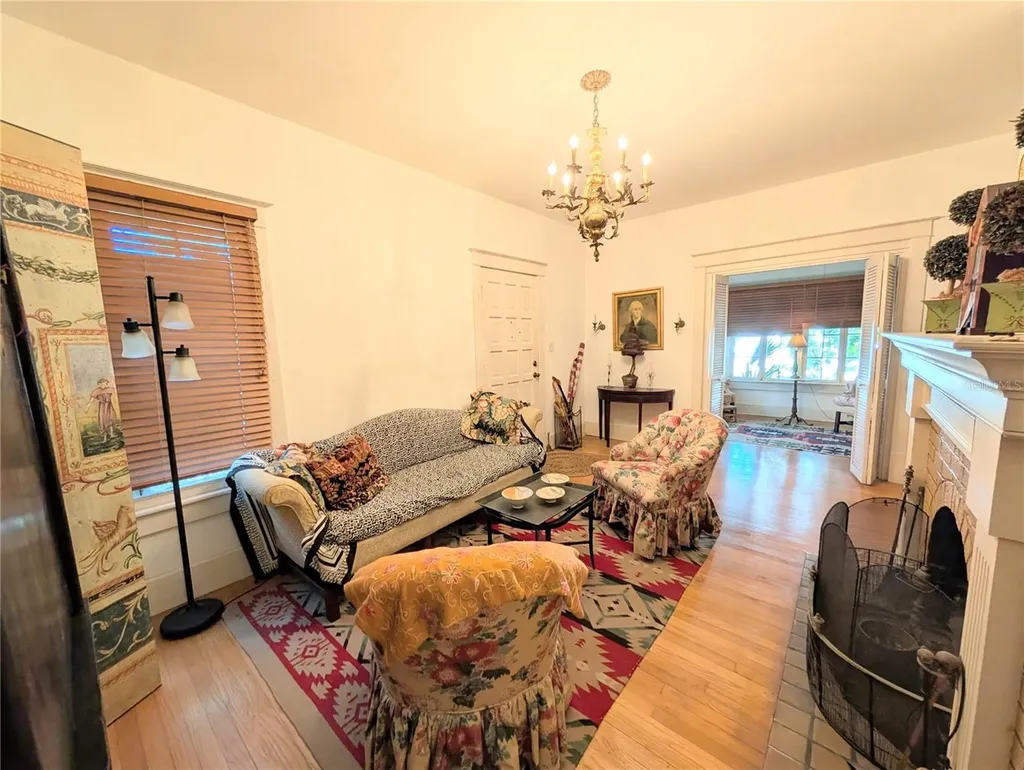 1701 Siesta Drive Sarasota FL 34239