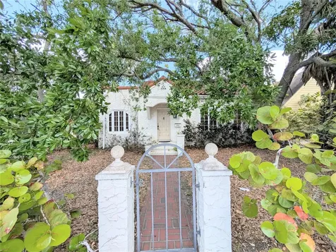 1701 Siesta Drive Sarasota FL 34239