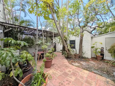 1701 Siesta Drive Sarasota FL 34239