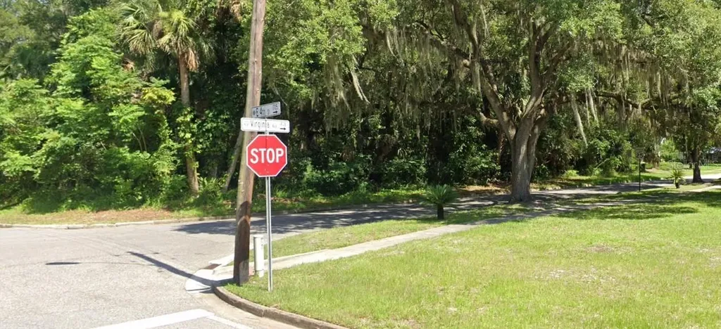 000 E 4th Sanford FL 32771