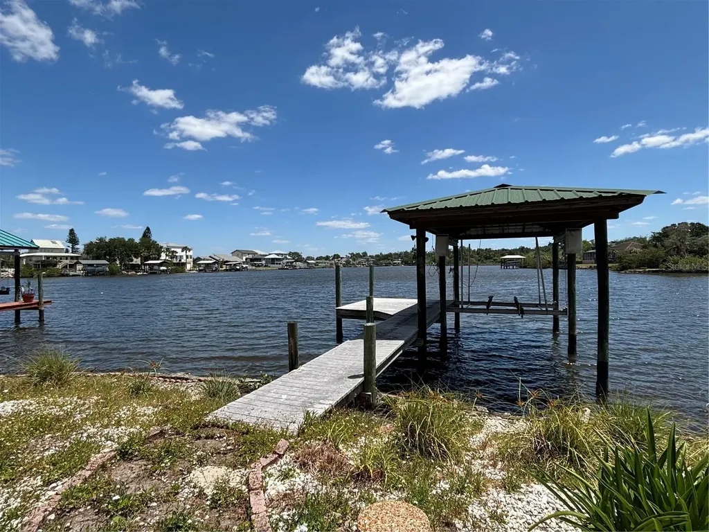 9922 Alavista Drive Gibsonton FL 33534