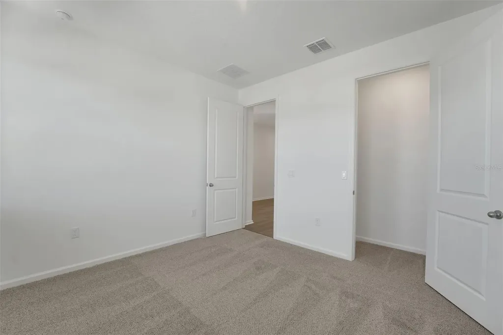 991 Fiesta Key Circle Lady Lake FL 32159