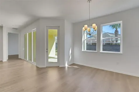 991 Fiesta Key Circle Lady Lake FL 32159