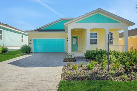 991 Fiesta Key Circle Lady Lake FL 32159