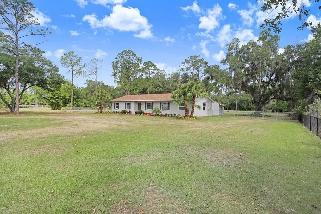 6204 W Knights Griffin Road Plant City FL 33565
