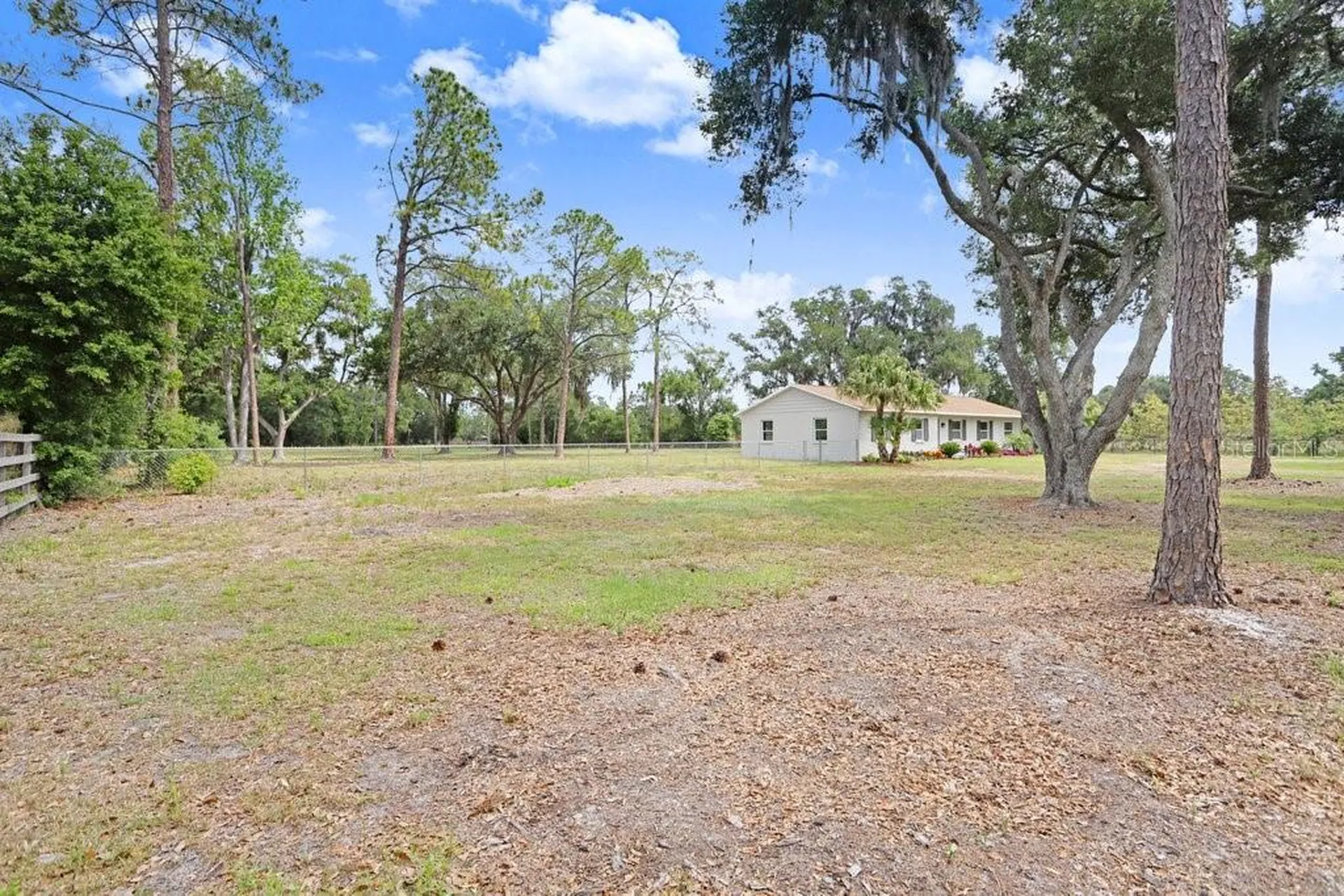 6204 W Knights Griffin Road Plant City FL 33565
