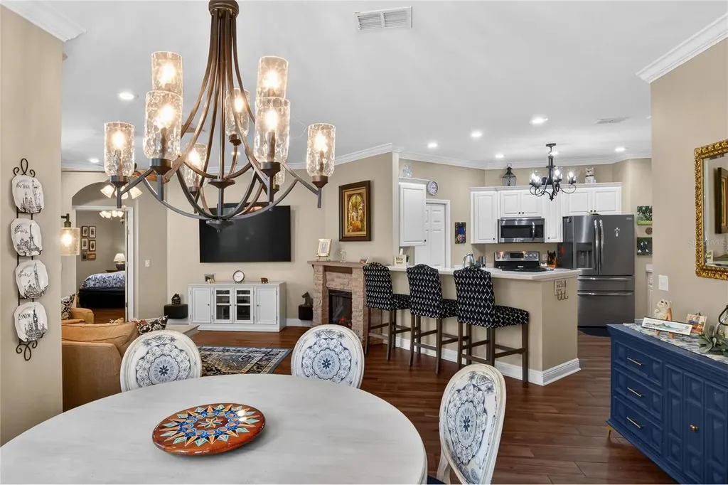 606 Grasslands Village Circle Lakeland FL 33803