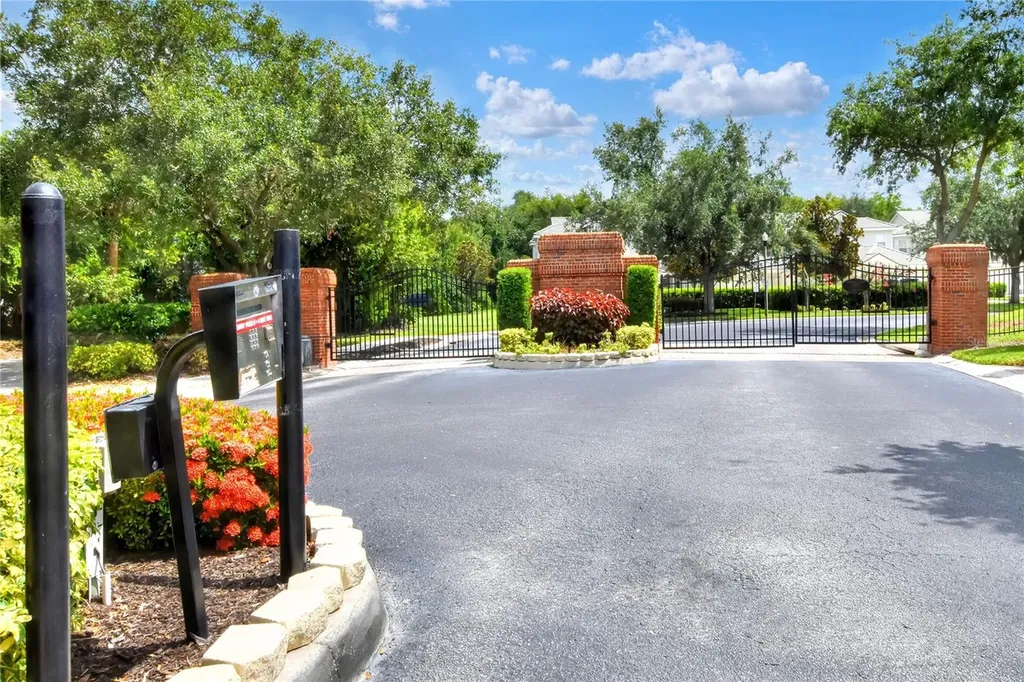 606 Grasslands Village Circle Lakeland FL 33803