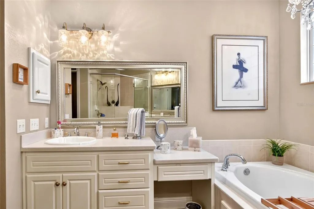 606 Grasslands Village Circle Lakeland FL 33803