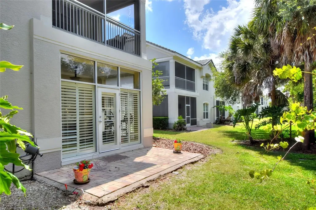 606 Grasslands Village Circle Lakeland FL 33803