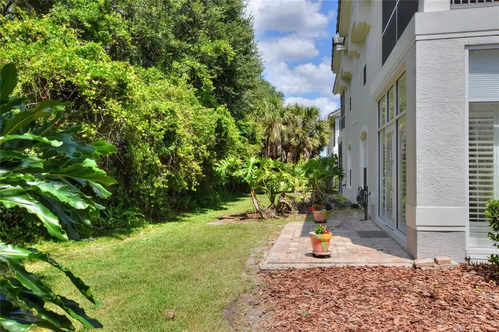 606 Grasslands Village Circle Lakeland FL 33803