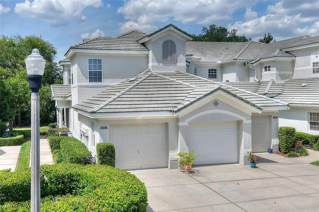 606 Grasslands Village Circle Lakeland FL 33803