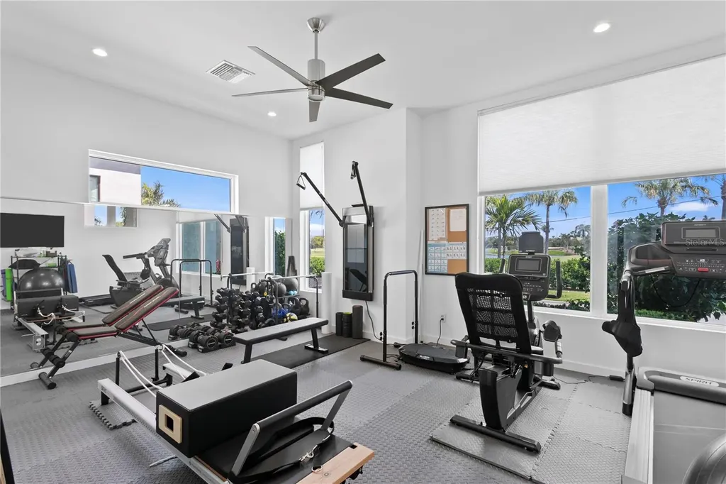 110 Palmera Boulevard NE St Petersburg FL 33704