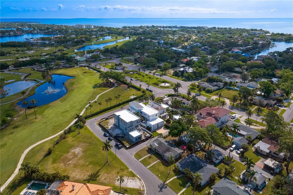 110 Palmera Boulevard NE St Petersburg FL 33704