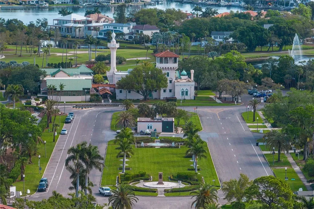 110 Palmera Boulevard NE St Petersburg FL 33704