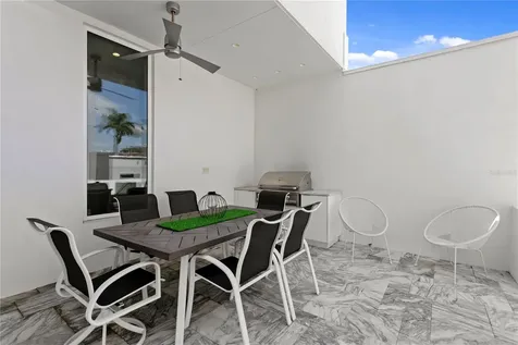 110 Palmera Boulevard NE St Petersburg FL 33704