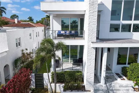110 Palmera Boulevard NE St Petersburg FL 33704