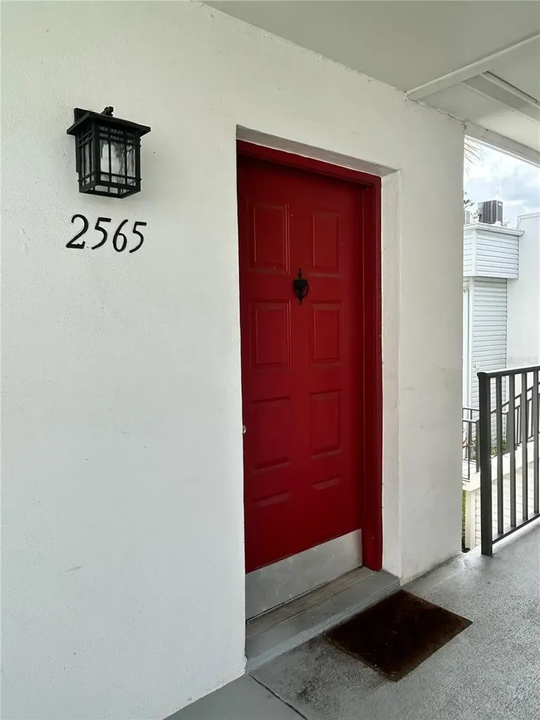 2565 Oak Park Way Orlando FL 32822