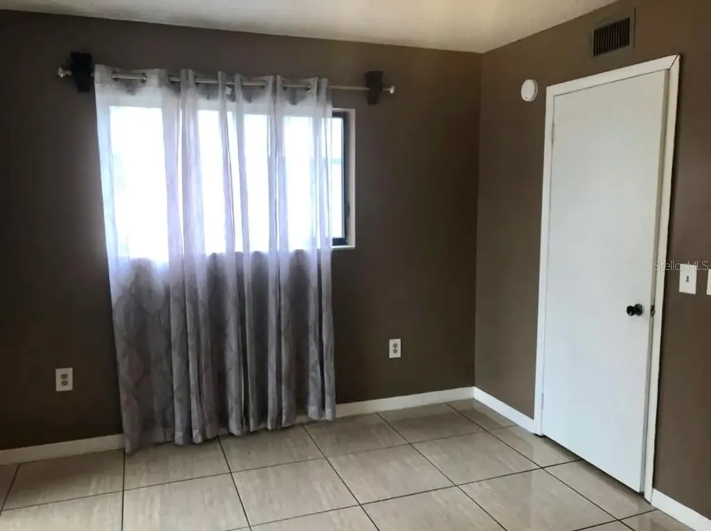 2565 Oak Park Way Orlando FL 32822