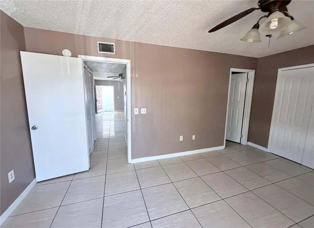 2565 Oak Park Way Orlando FL 32822