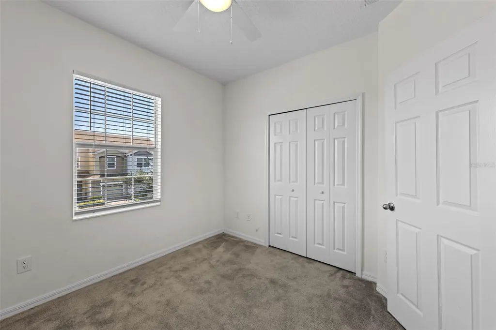 978 E 10th Street Apopka FL 32703