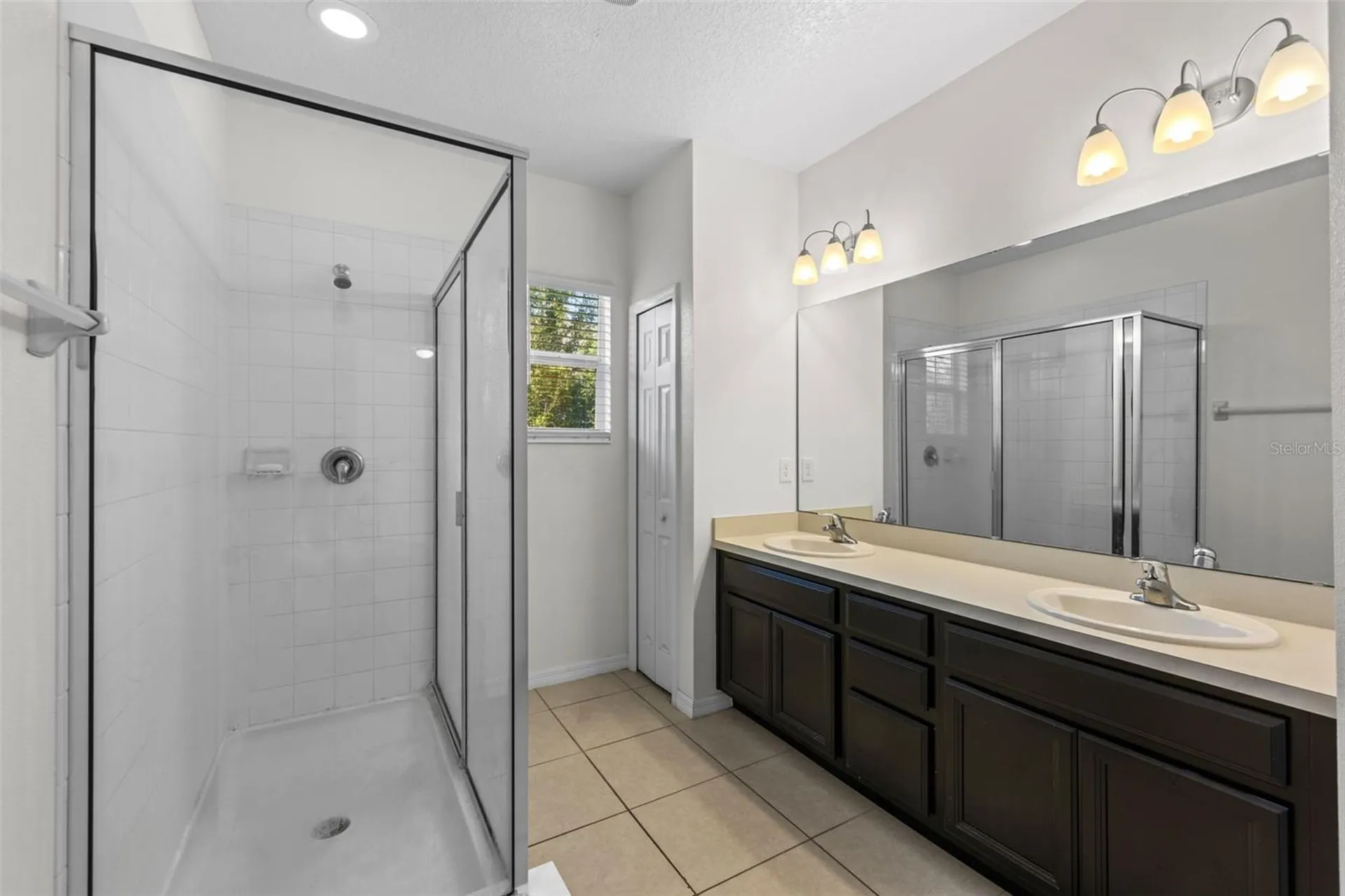 978 E 10th Street Apopka FL 32703