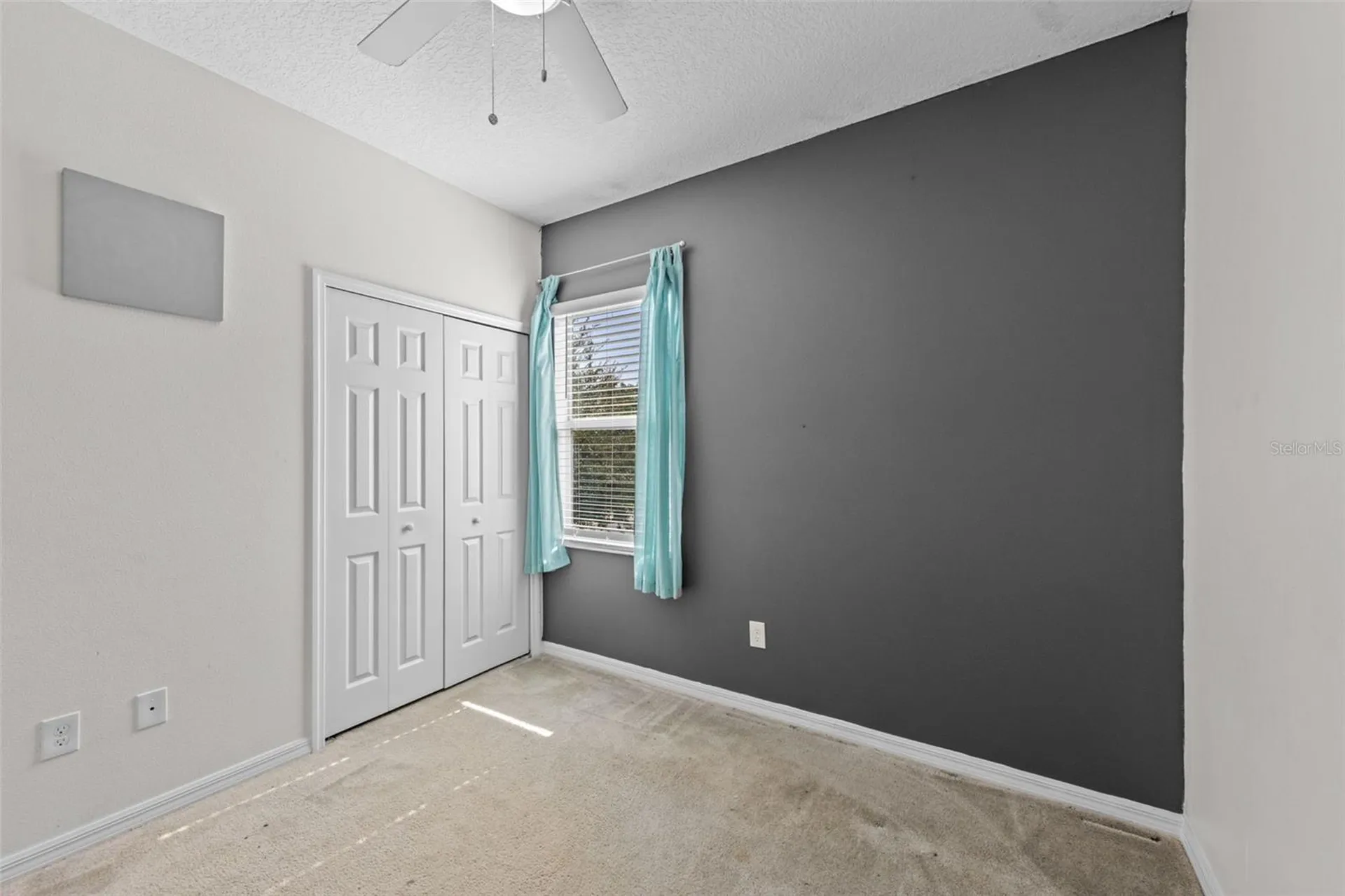 978 E 10th Street Apopka FL 32703