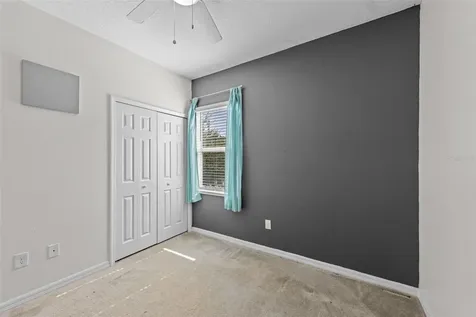 978 E 10th Street Apopka FL 32703