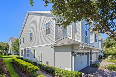 978 E 10th Street Apopka FL 32703