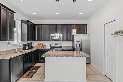 978 E 10th Street Apopka FL 32703