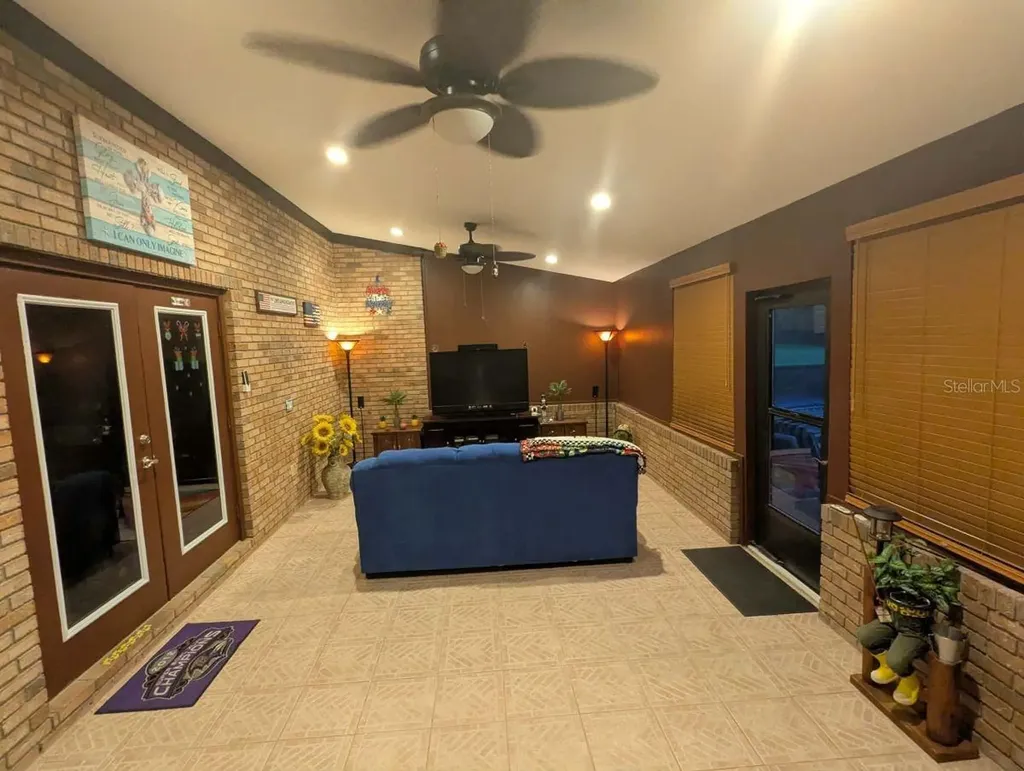 2220 Emperor Drive Kissimmee FL 34744