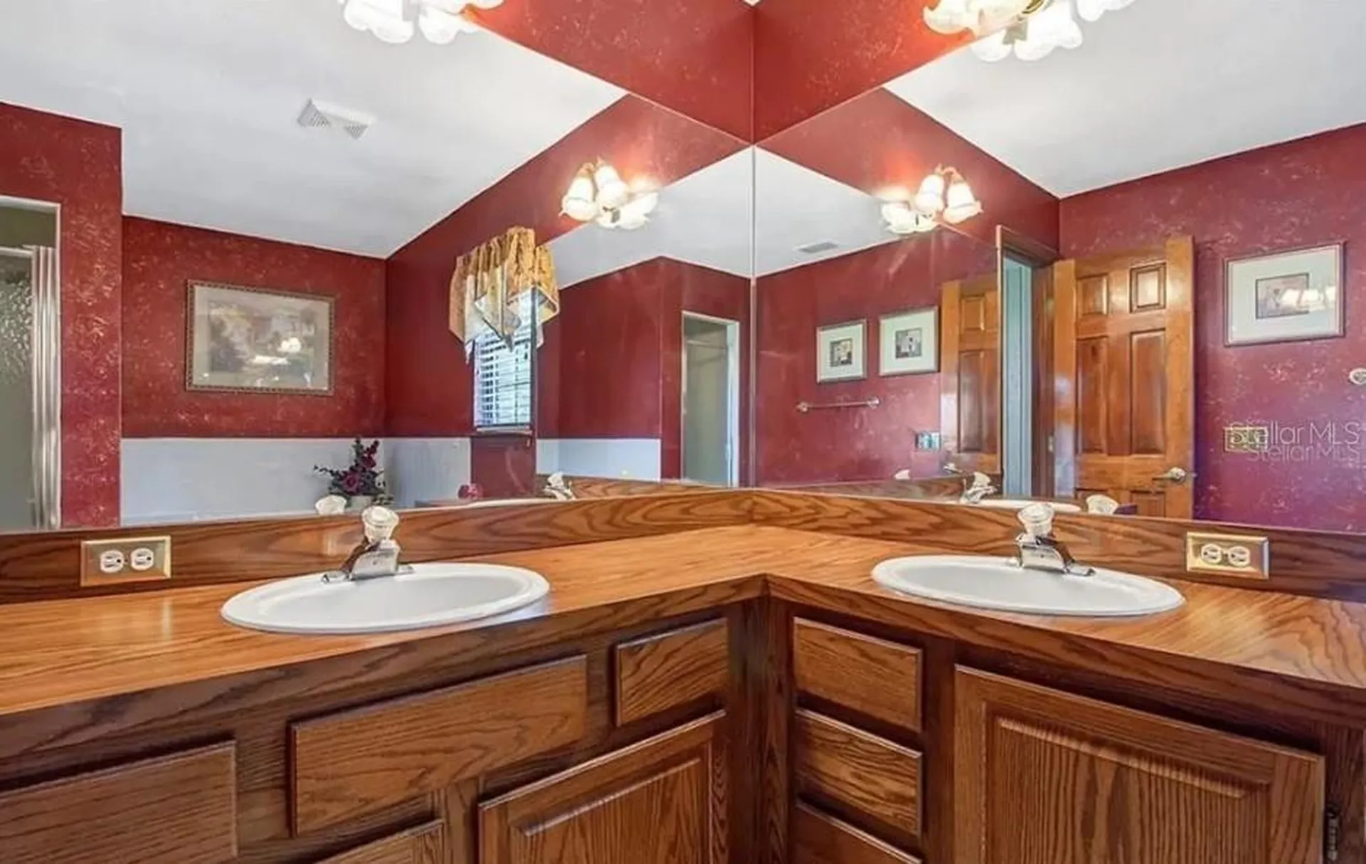 2220 Emperor Drive Kissimmee FL 34744