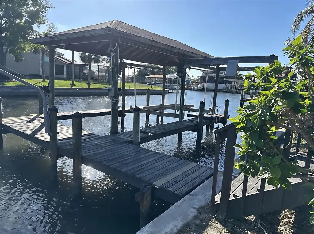 710 Eagle Lane Apollo Beach FL 33572
