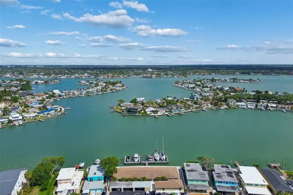 2307 Bay Boulevard Indian Rocks Beach FL 33785