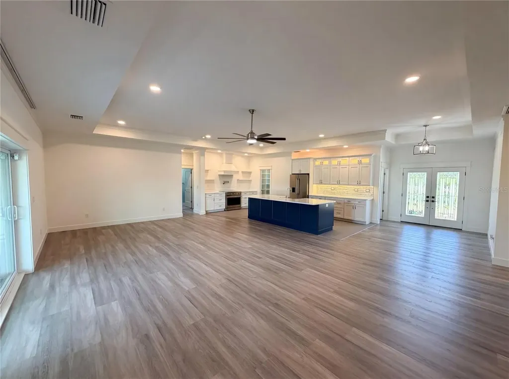 83 Palm Boulevard Dunedin FL 34698
