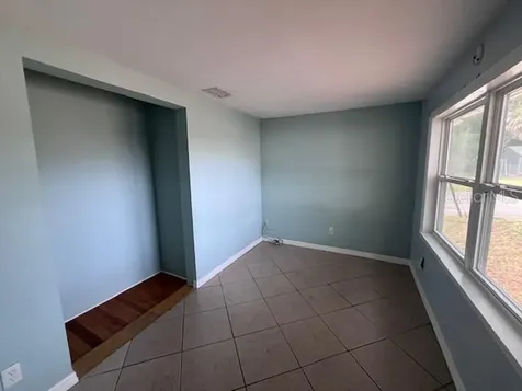 356 Clifton Avenue Holly Hill FL 32117