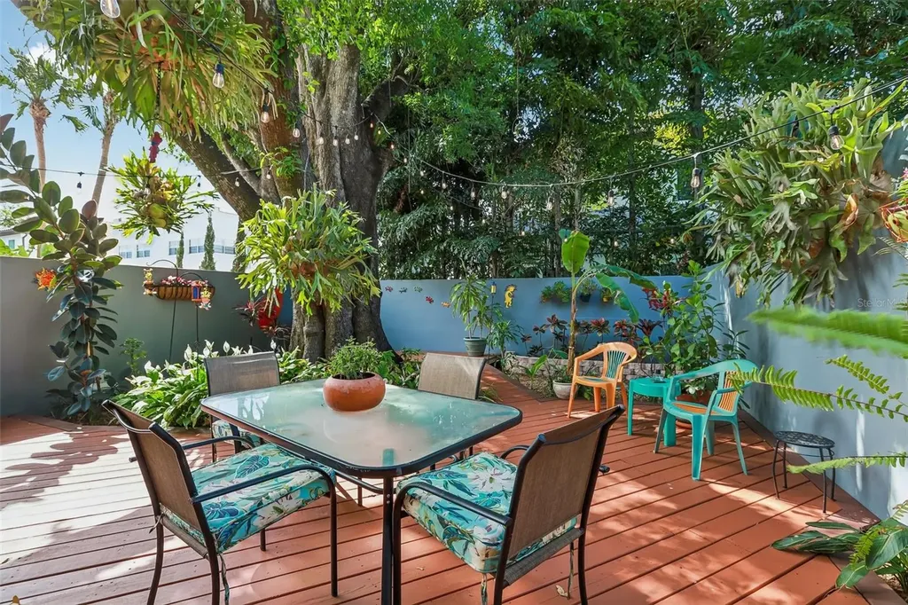 3308 W Santiago Street Tampa FL 33629