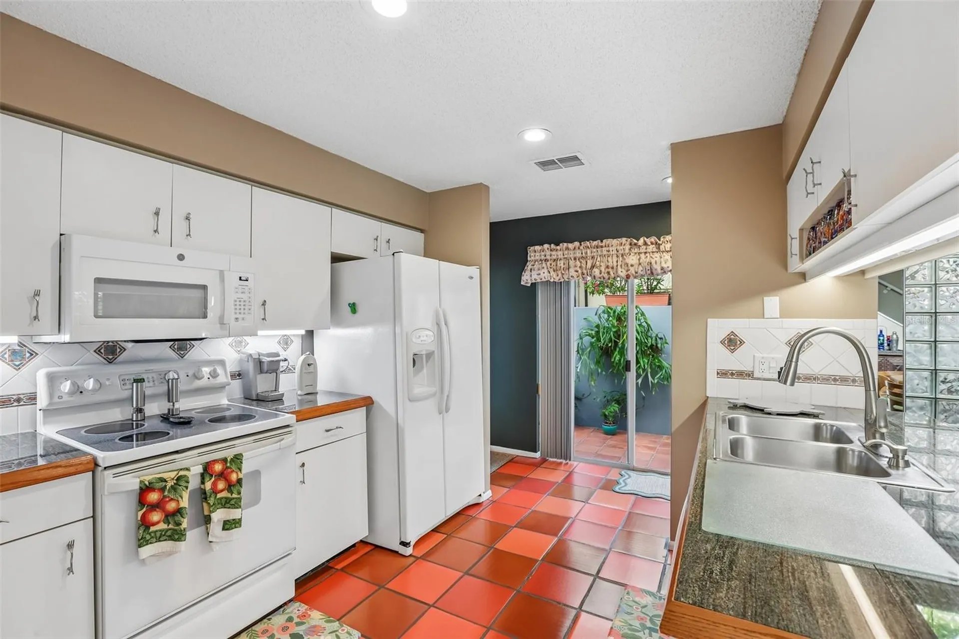 3308 W Santiago Street Tampa FL 33629