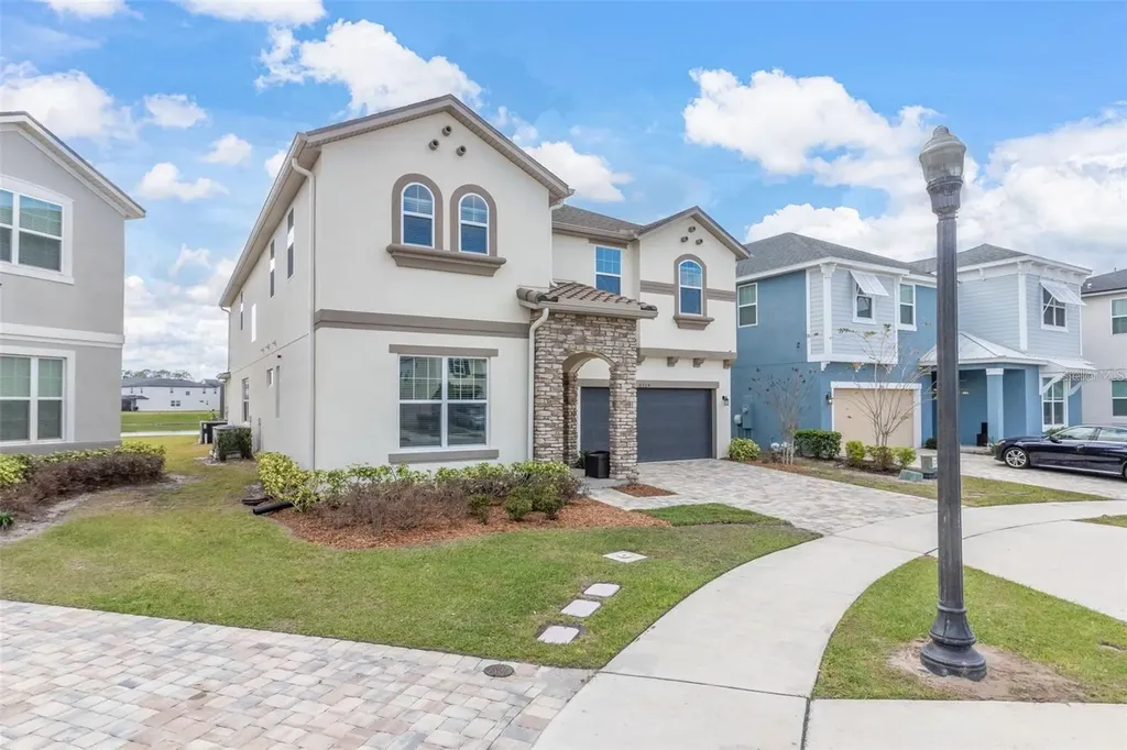 8904 Caroline Bay Court Kissimmee FL 34747