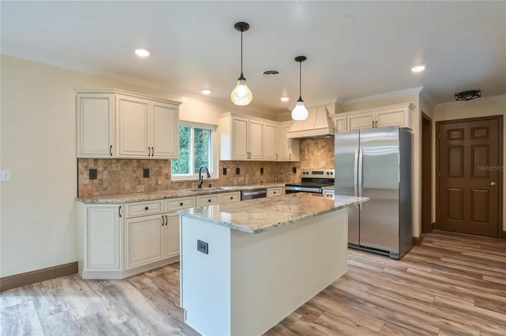 1846 SE Lake Weir Avenue Ocala FL 34471