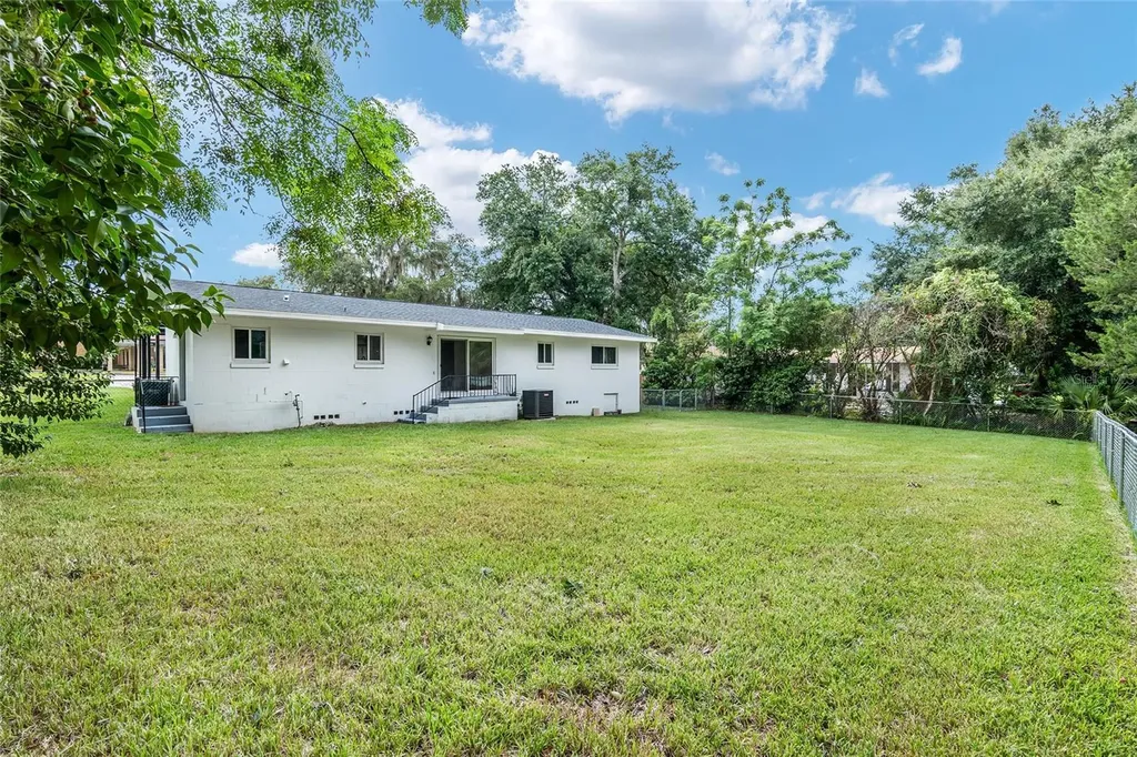 1846 SE Lake Weir Avenue Ocala FL 34471