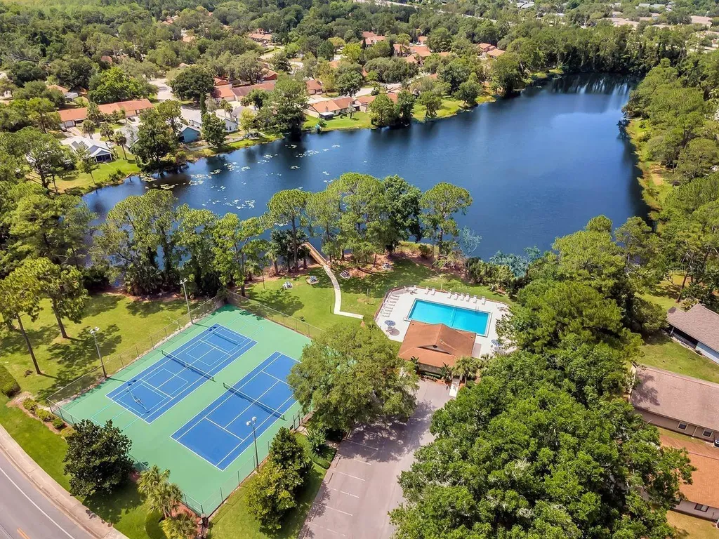 108 Edgewater Circle Sanford FL 32773