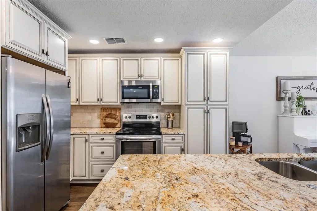 3643 Fairway Forest Circle Palm Harbor FL 34685