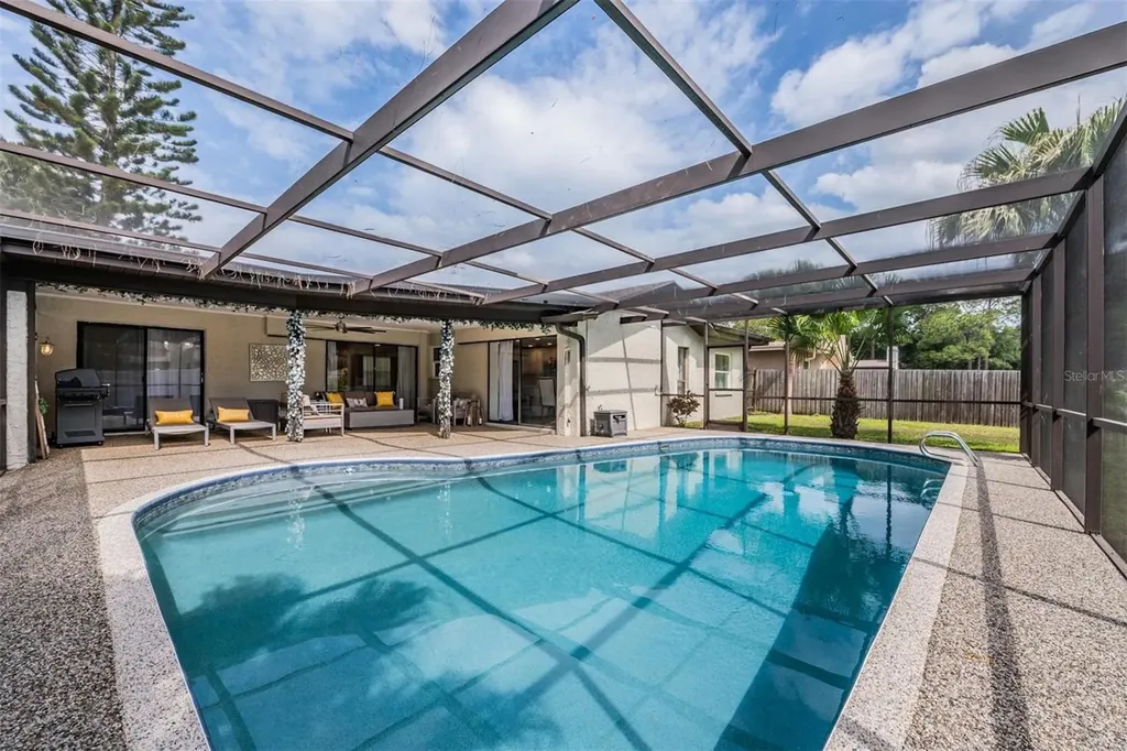 3643 Fairway Forest Circle Palm Harbor FL 34685