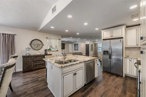 3643 Fairway Forest Circle Palm Harbor FL 34685
