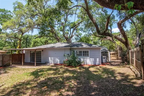 2101 E Howell Street Tampa FL 33610