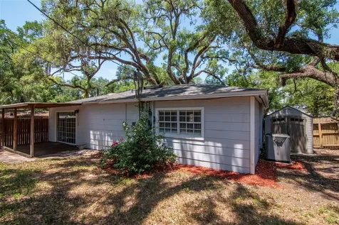 2101 E Howell Street Tampa FL 33610