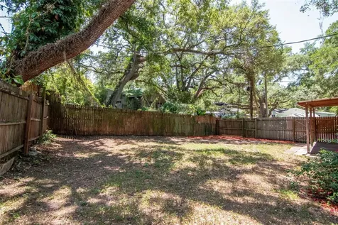 2101 E Howell Street Tampa FL 33610