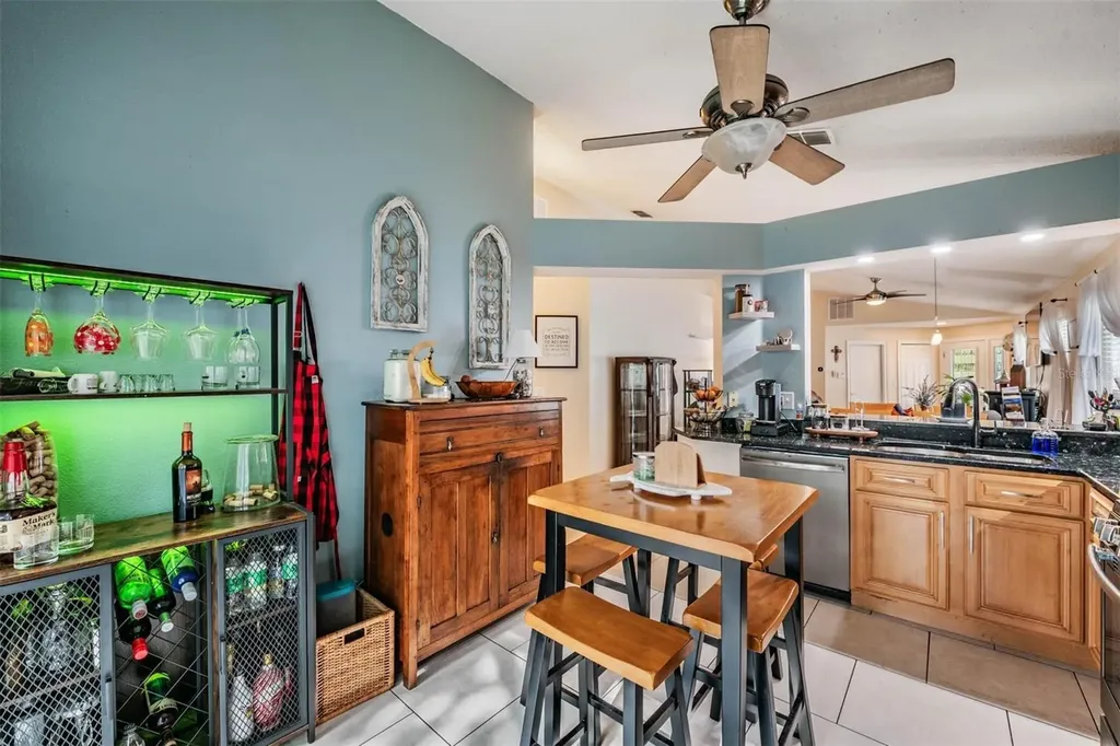 1686 Oak Spring Drive Tarpon Springs FL 34689